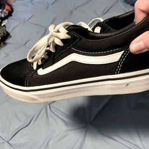 Vans kids size 5 fits up to women’s size 7